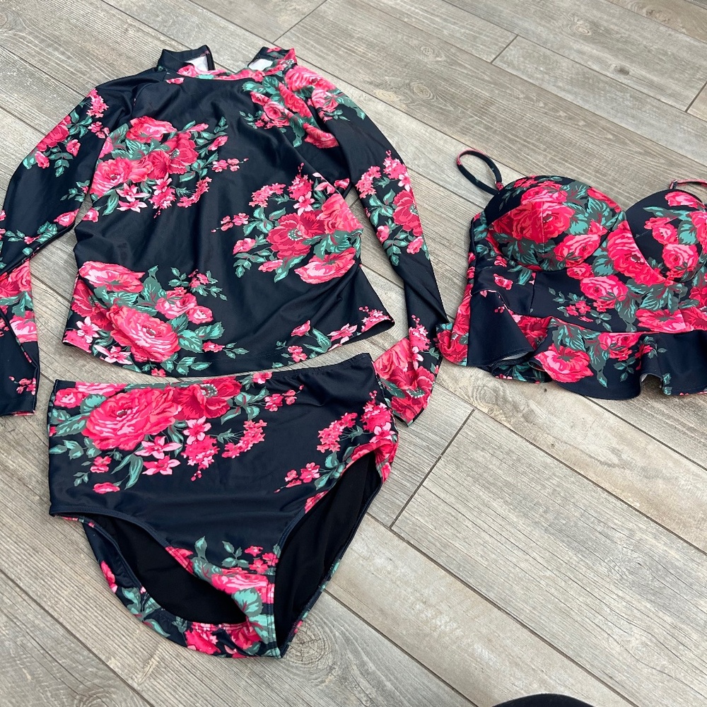 Albion Black and Red Bikini Set with Striking Design